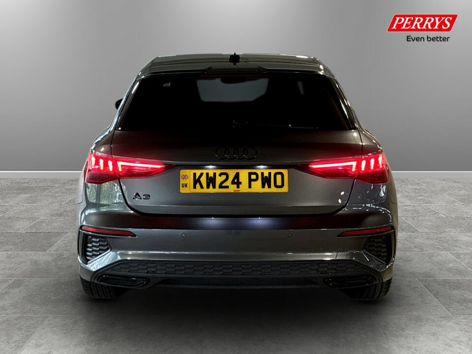 Audi A3 35 Tfsi Black Edition S Tronic KW24PWO Grey #6