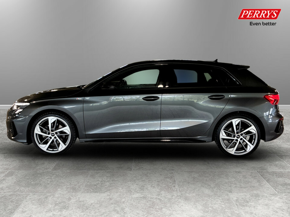 Audi A3 35 Tfsi Black Edition S Tronic KW24PWO Grey #4