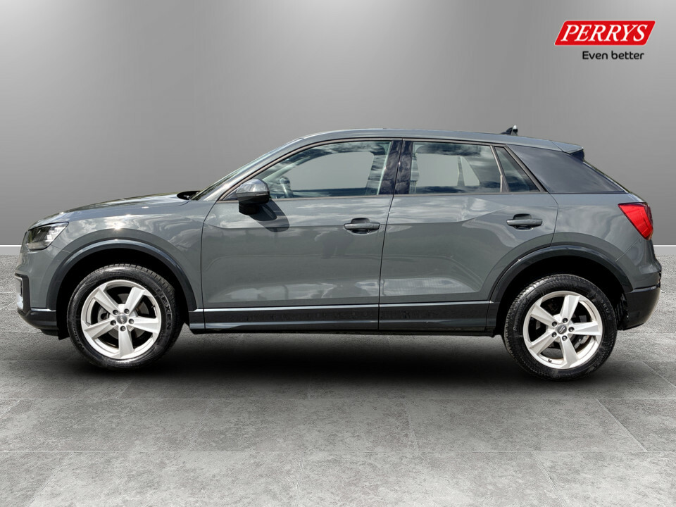 Audi Q2 30 Tdi Sport Grey #4