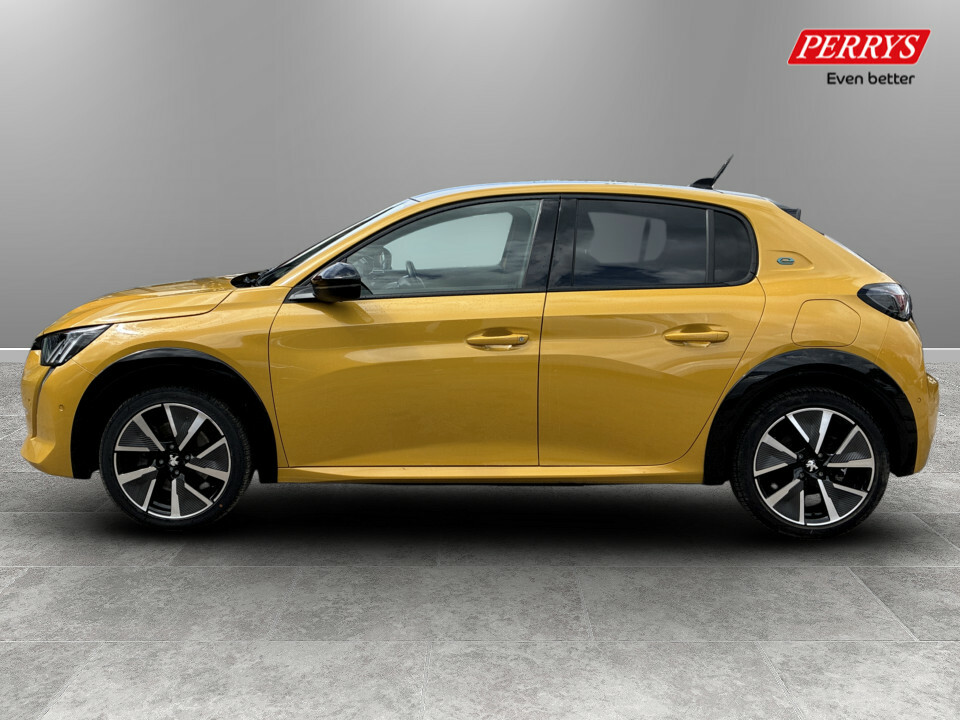 Peugeot e-208 100Kw Gt Premium 50Kwh YT23XCC Yellow #4