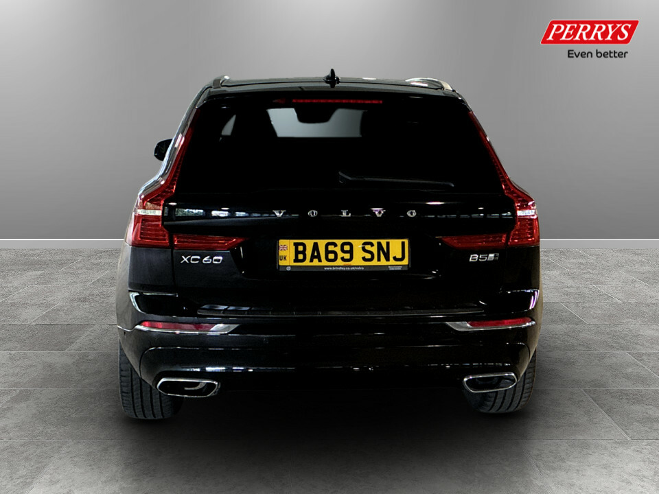 Volvo XC60 2.0 B5p 250 Inscription Awd Geartronic BA69SNJ Black #6