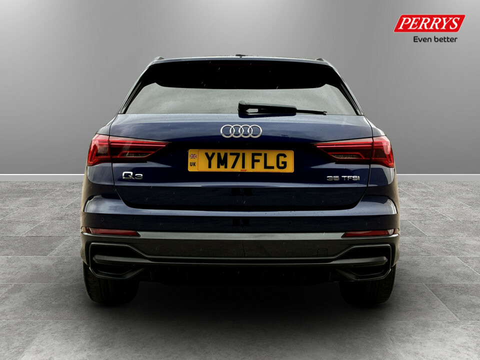 Audi Q3 35 Tfsi Black Edition YM71FLG Blue #6