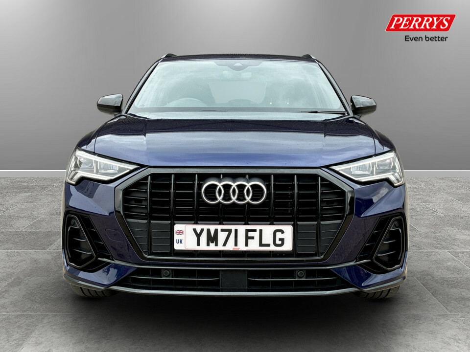 Audi Q3 35 Tfsi Black Edition YM71FLG Blue #2