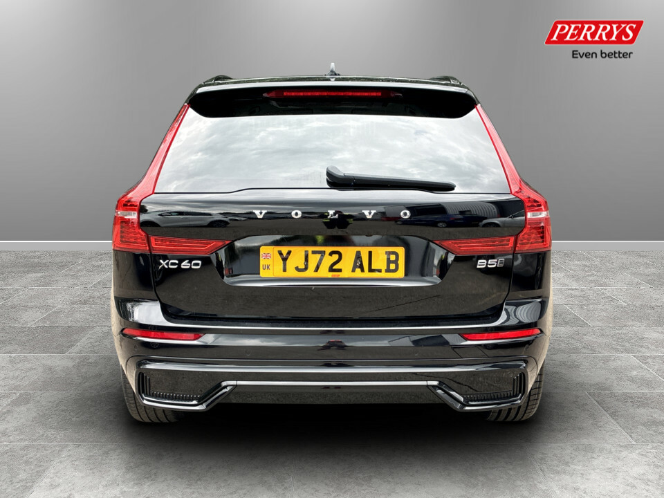 Volvo XC60 2.0 B5p Ultimate Dark Awd Geartronic Black #6