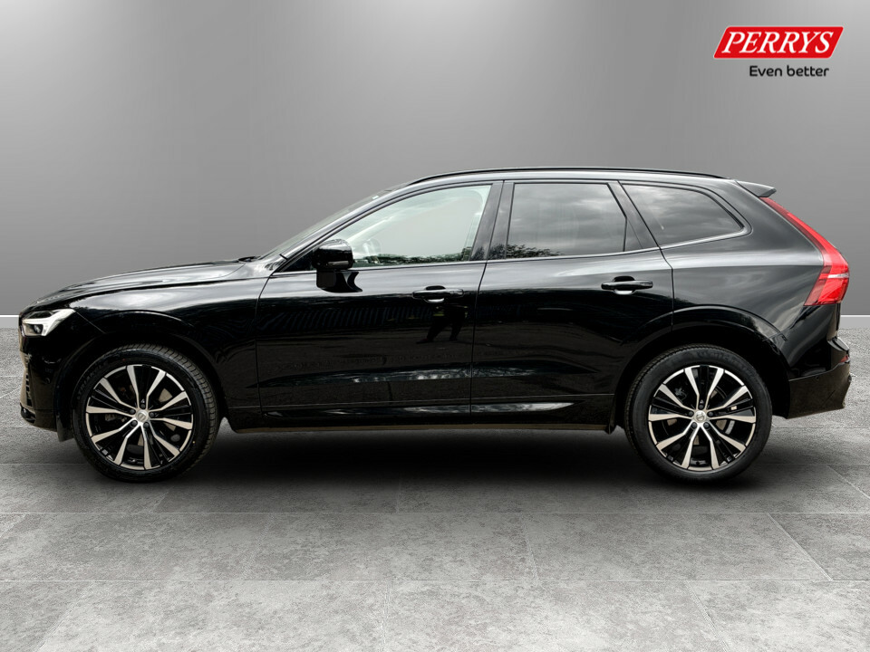Volvo XC60 2.0 B5p Ultimate Dark Awd Geartronic Black #4