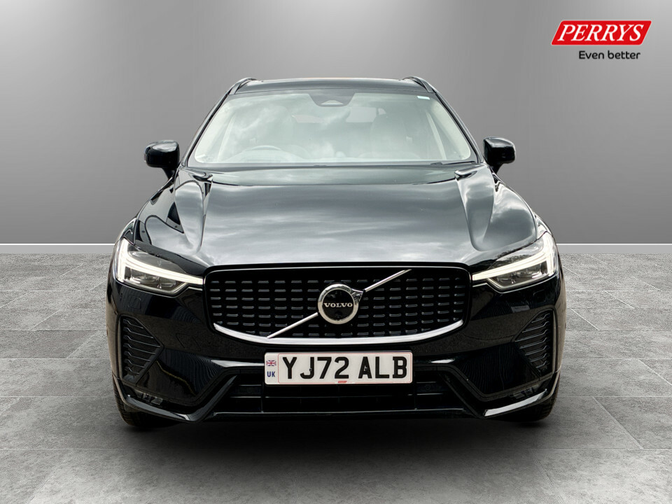 Volvo XC60 2.0 B5p Ultimate Dark Awd Geartronic Black #2