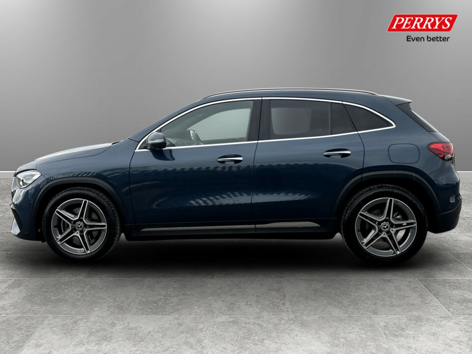 Mercedes-Benz GLA Class Gla 180 Amg Line Premium Plus RA21NSO Blue #4