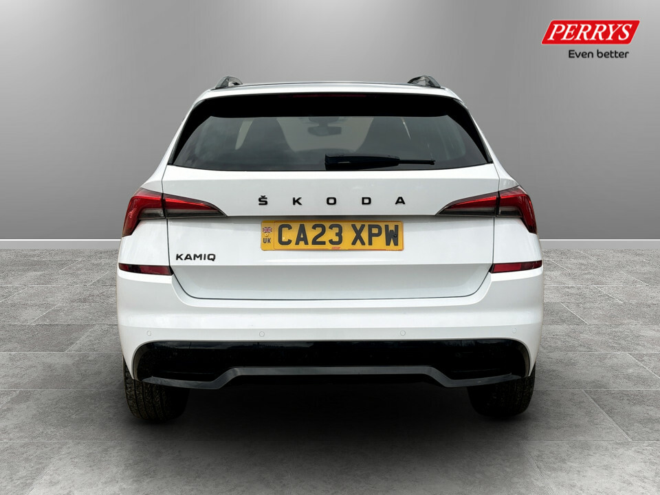Skoda Kamiq 1.0 Tsi 110 Monte Carlo CA23XPW White #6