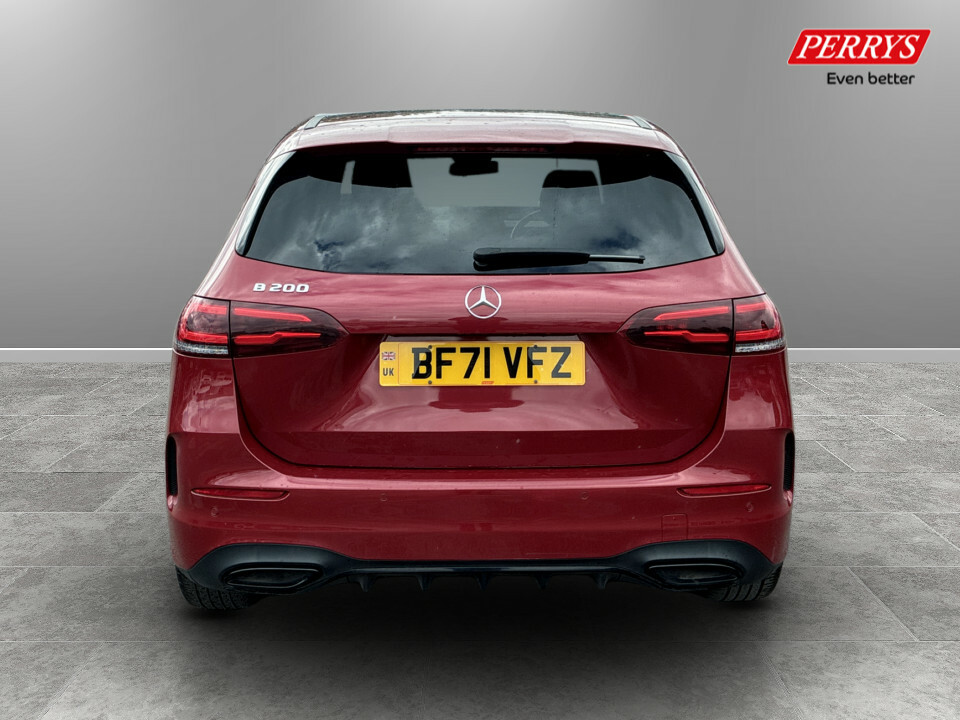 Mercedes-Benz B Class B200 Amg Line Premium Plus Edition BF71VFZ Red #6