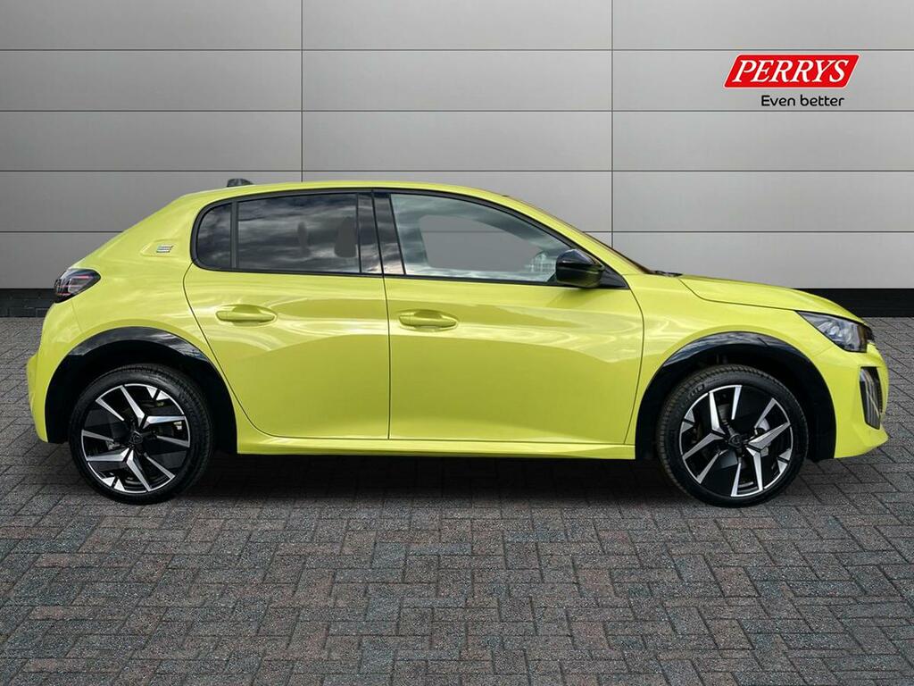 Peugeot e-208 115Kw Gt 51Kwh WK74VZD Yellow #3
