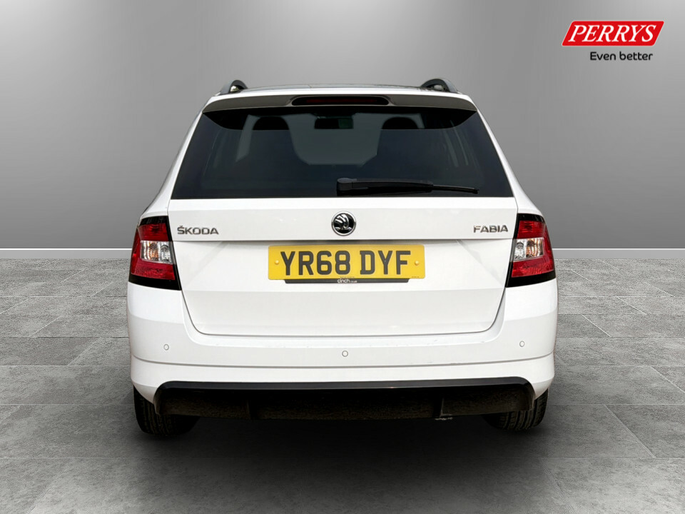 Skoda Fabia 1.0 Tsi 110 Monte Carlo YR68DYF White #6