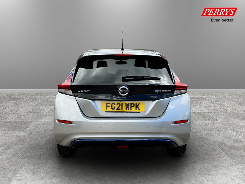 Nissan Leaf 110Kw N-connecta 40Kwh Silver #6