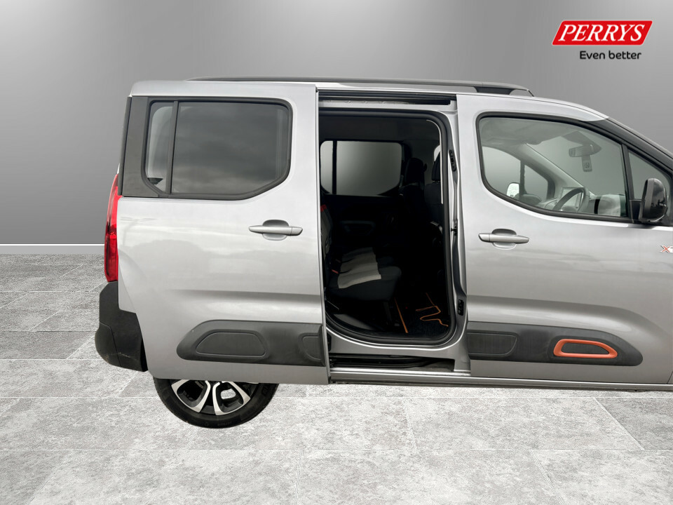Citroen e-Berlingo Flair Xtr White #9