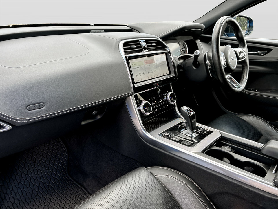 Jaguar XE S Blue #17