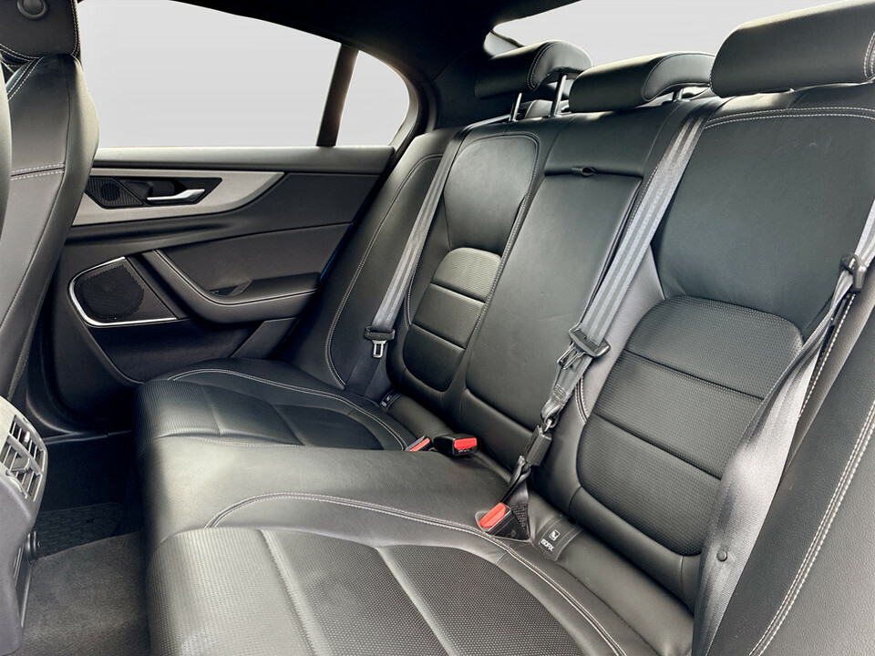 Jaguar XE S Blue #18