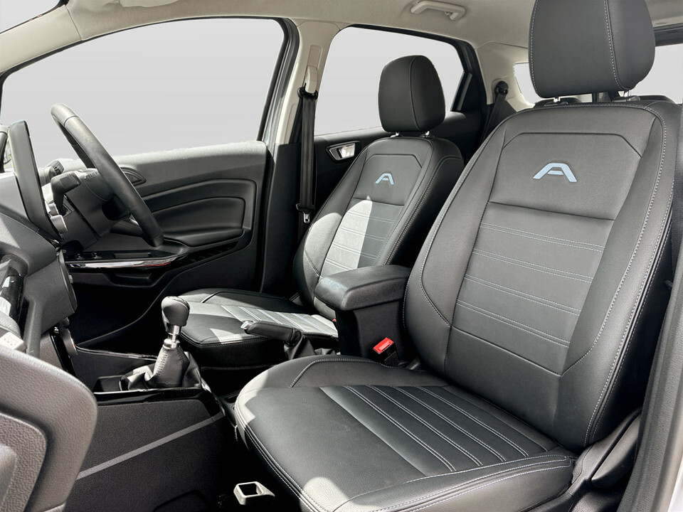 Ford Ecosport Titanium Black #18