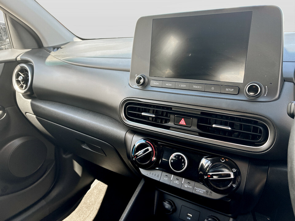 Hyundai Kona Hatchback Grey #30