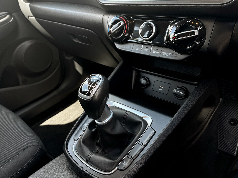 Hyundai Kona Hatchback Grey #23