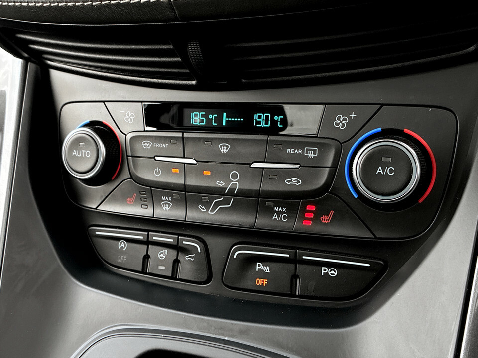 Ford Kuga 1.5 Ecoboost 150 St-line First Edition Grey #40