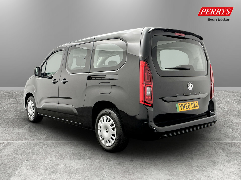 Vauxhall Combo-e Life 100Kw Design XL 52Kwh 7 Seat Black #5