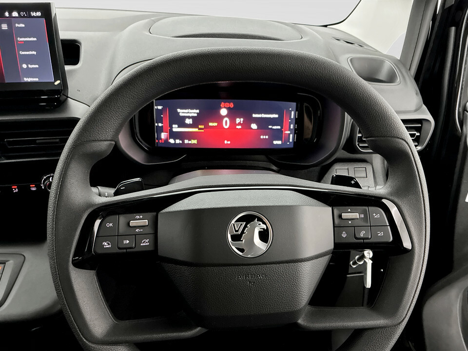 Vauxhall Combo-e Life 100Kw Design XL 52Kwh 7 Seat Black #16