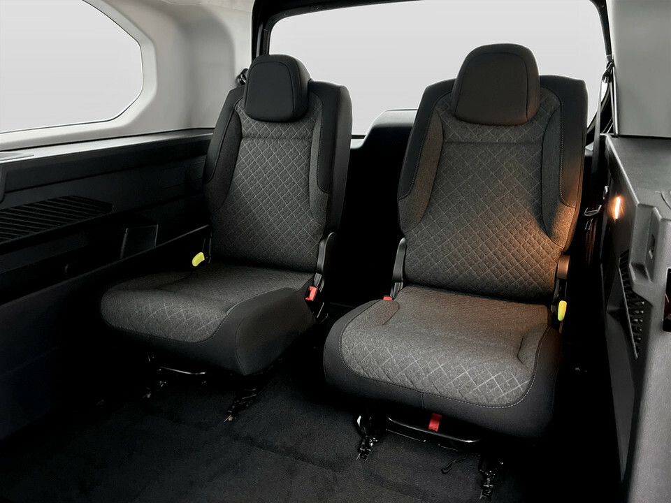 Vauxhall Combo-e Life 100Kw Design XL 52Kwh 7 Seat Black #19