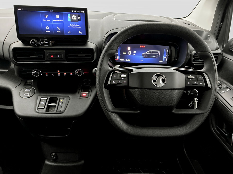 Vauxhall Combo-e Life 100Kw Design XL 52Kwh 7 Seat Black #15