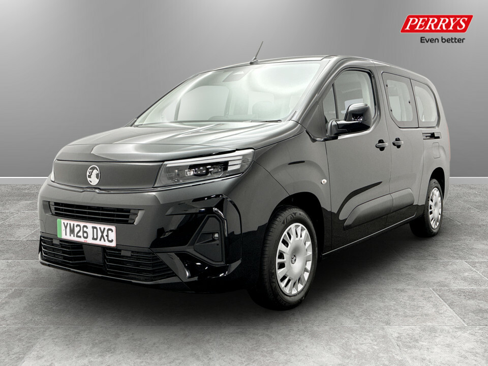 Vauxhall Combo-e Life 100Kw Design XL 52Kwh 7 Seat Black #3