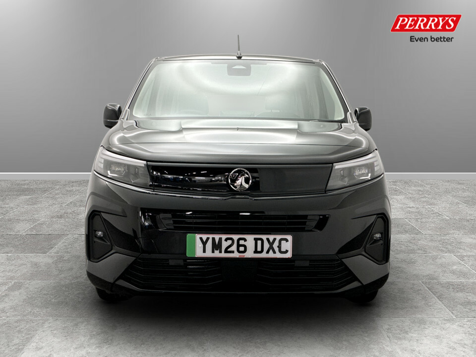 Vauxhall Combo-e Life 100Kw Design XL 52Kwh 7 Seat Black #2