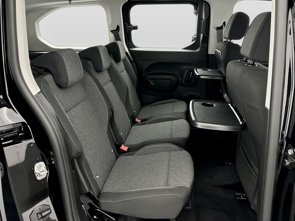 Vauxhall Combo-e Life 100Kw Design XL 52Kwh 7 Seat Black #14