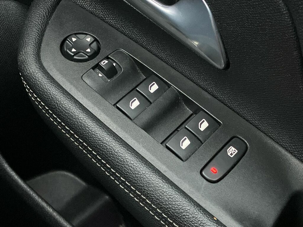 Vauxhall Mokka-e Ultimate Black #18