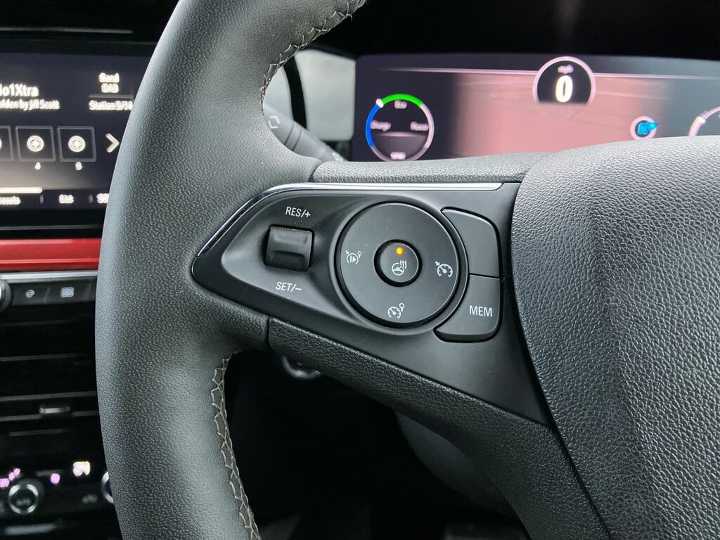 Vauxhall Mokka-e Ultimate Black #16