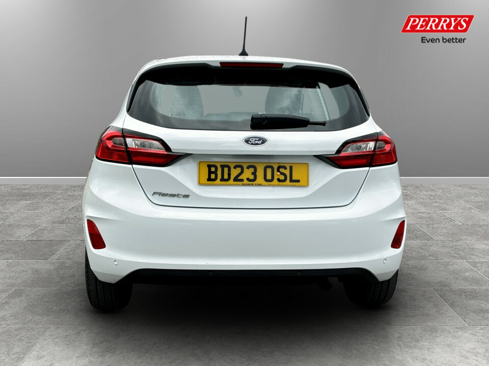 Ford Fiesta 1.1 Trend White #6