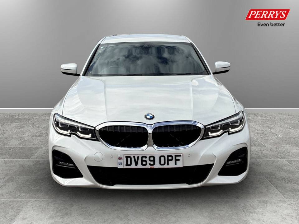 BMW 3 Series 320I M Sport Step DV69OPF White #2