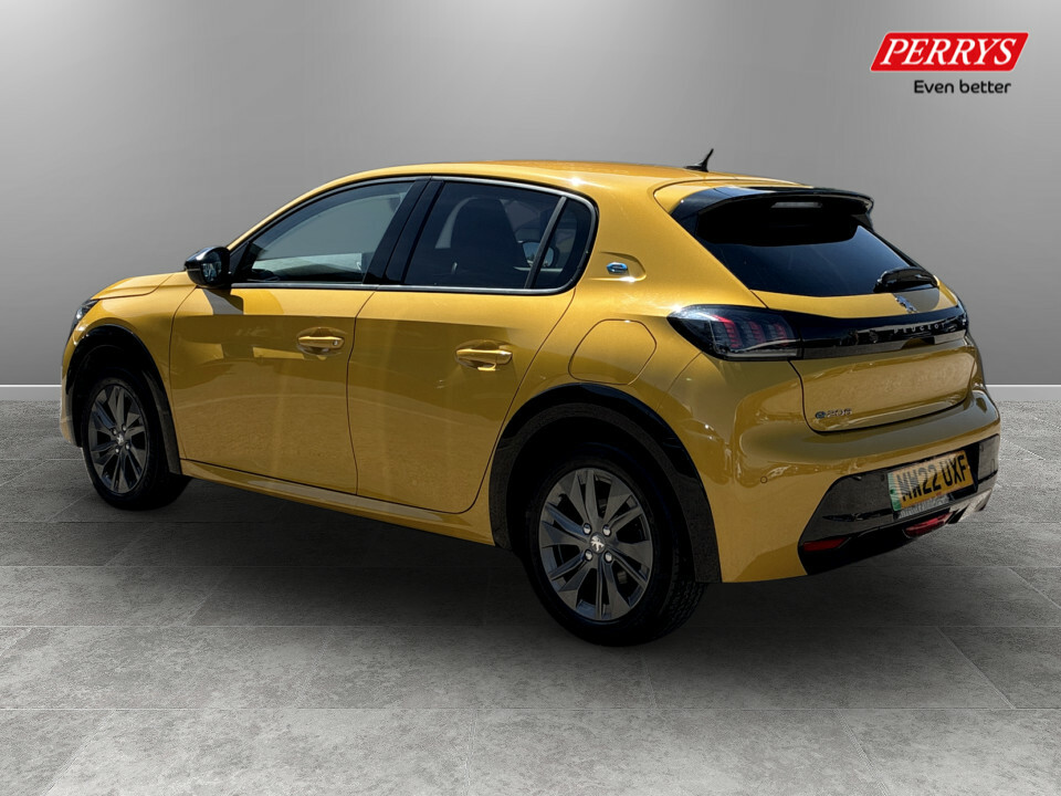 Peugeot e-208 100Kw Allure Premium 50Kwh Yellow #5