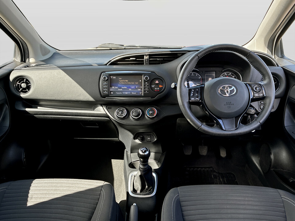 Toyota Yaris Icon Tech Red #15