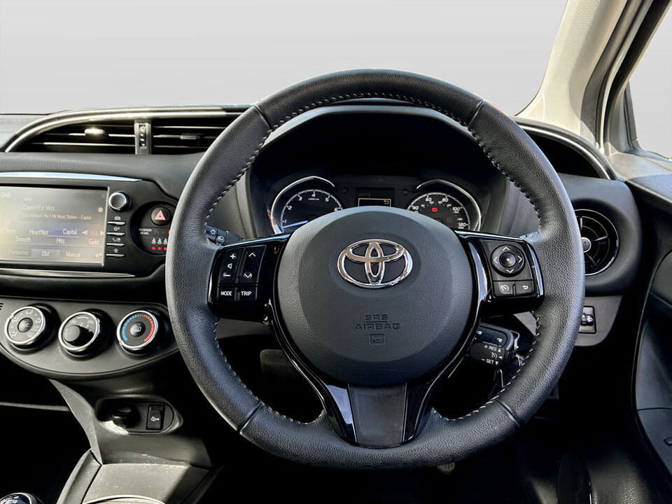 Toyota Yaris Icon Tech Red #16