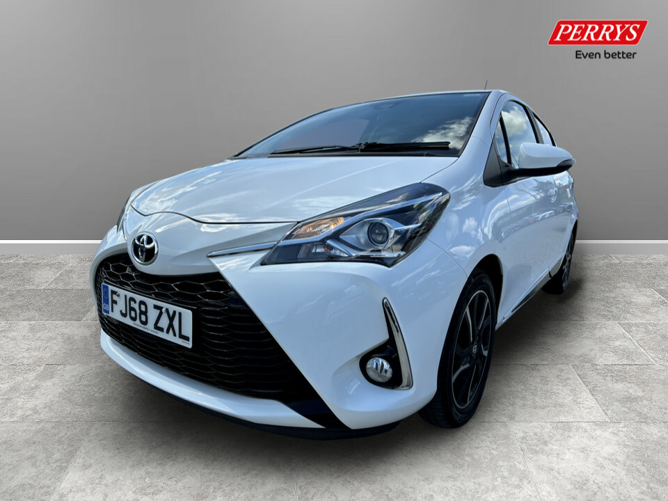 Toyota Yaris Icon Tech Red #29