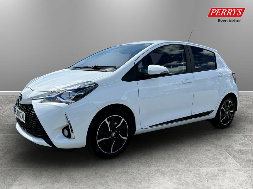 Toyota Yaris 1.5 Vvt-i Design White #3