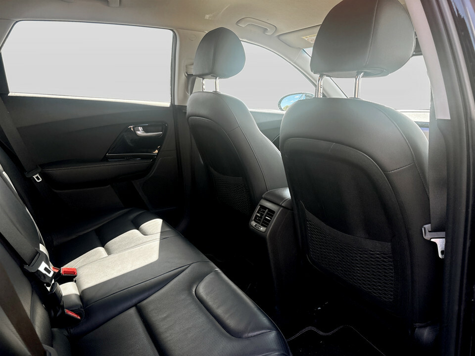 Kia Niro 1.6 2 104 Bhp Red #14