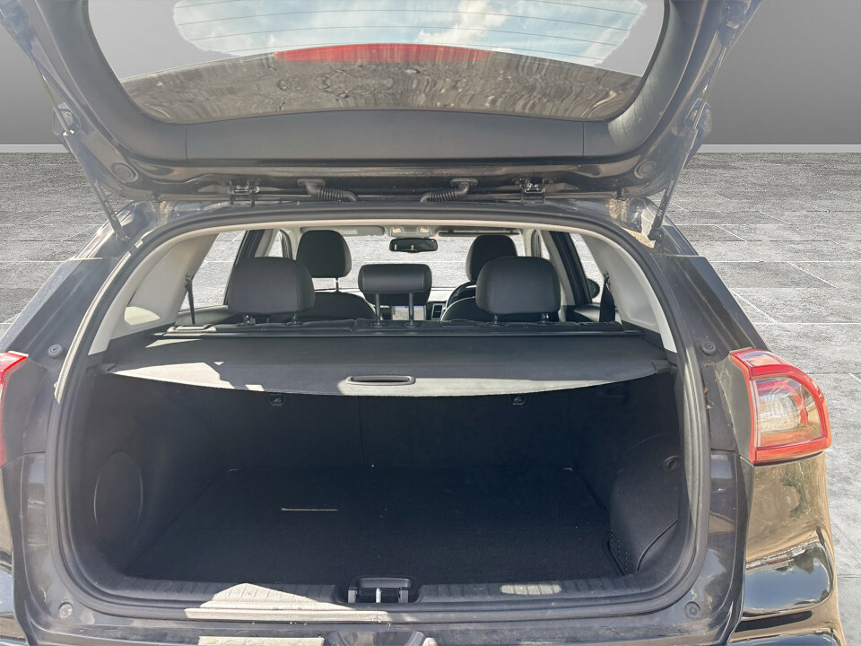 Kia Niro 1.6 2 104 Bhp Red #12