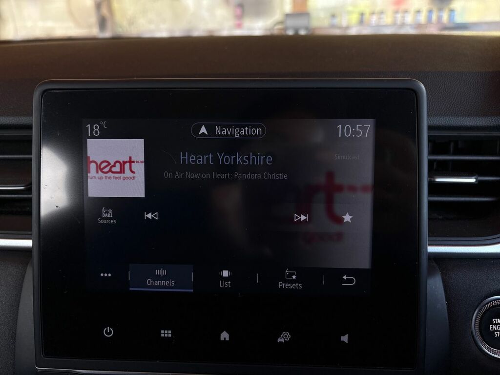 Renault Captur 1.6 E-tech Hybrid 145 Se Edition Grey #10