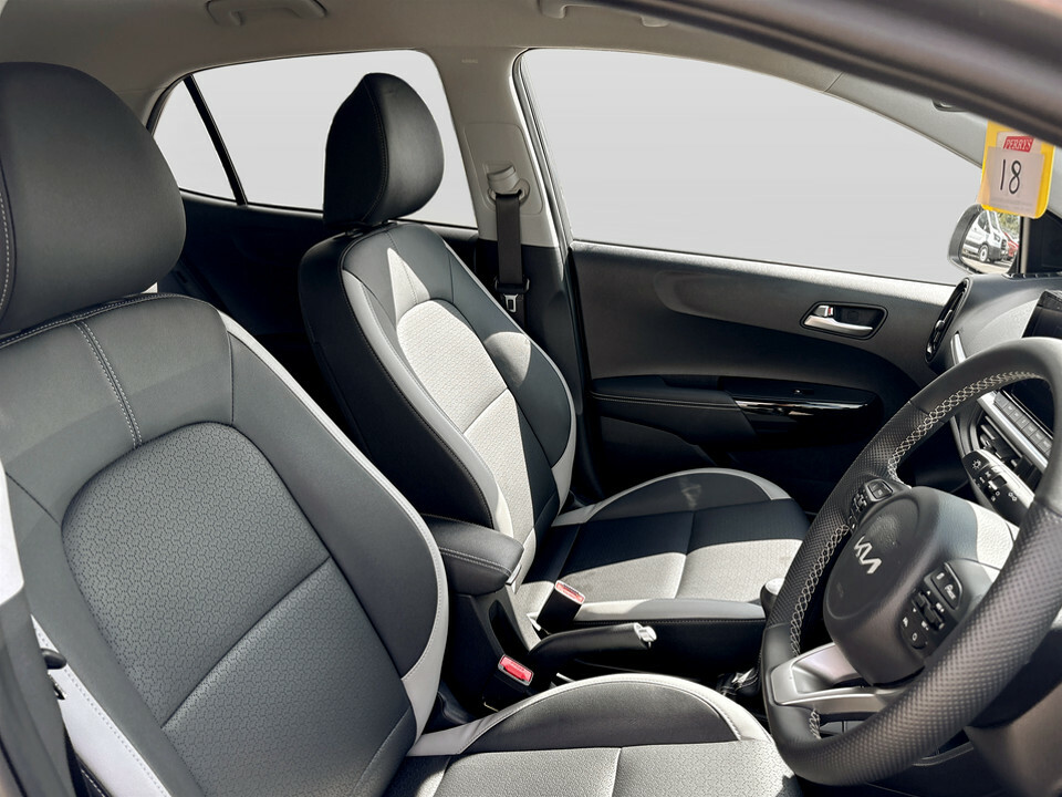 Kia Picanto 1.0 Pure Black #24