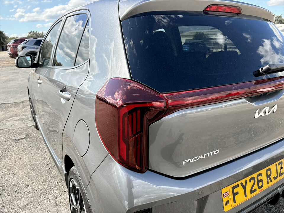 Kia Picanto 1.0 Pure Black #11