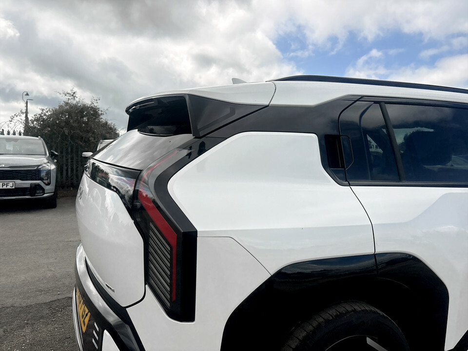 Kia EV3 Gt-line S Black #10