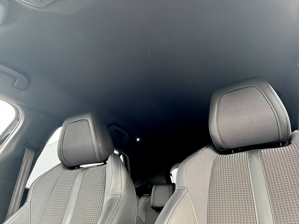 Peugeot 2008 1.2 Puretech Allure Premium White #13