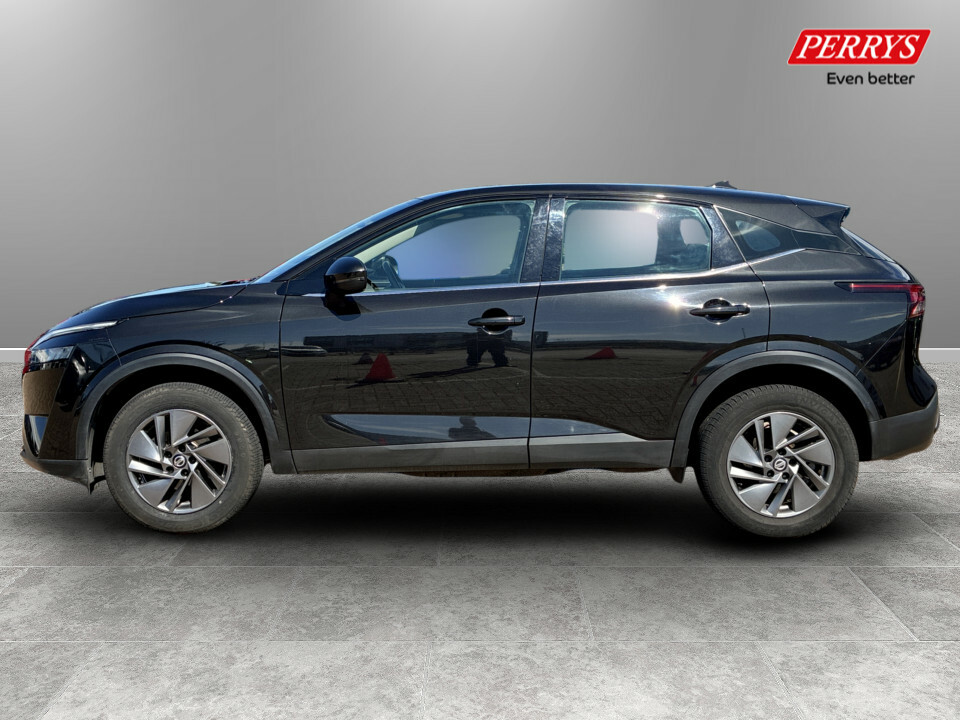 Nissan Qashqai 1.3 Dig-t Mh 158 Acenta Premium Xtronic Black #4