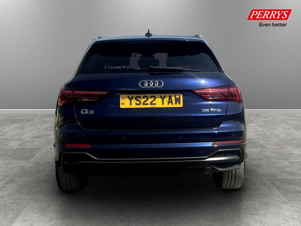 Audi Q3 35 Tfsi S Line YS22YAW Blue #6