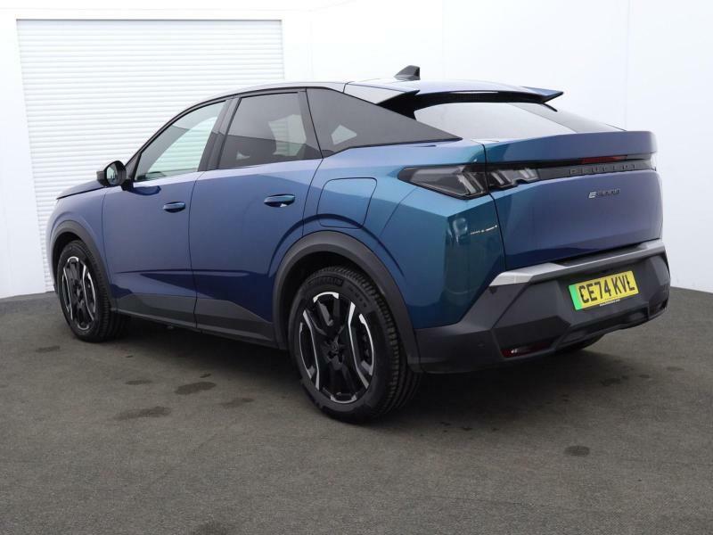 Peugeot 3008 1.2 Puretech Active Premium-plus Eat8 Black #2