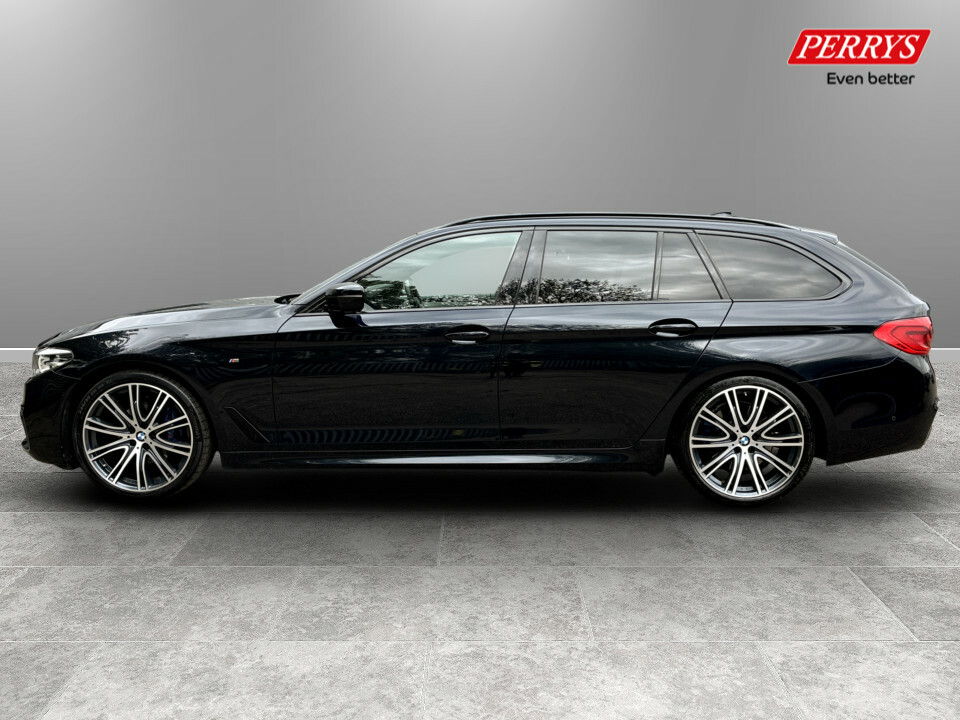 BMW 5 Series 530D M Sport Black #4